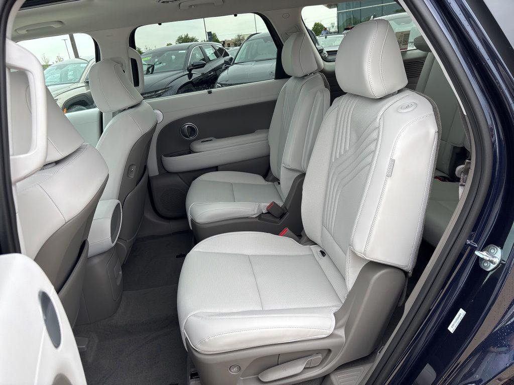 New 2026  Hyundai SEL Premium FWD image 34