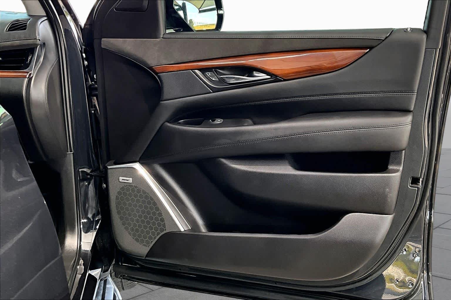 Used 2019 Manhattan Noir Metallic Cadillac Luxury image 23