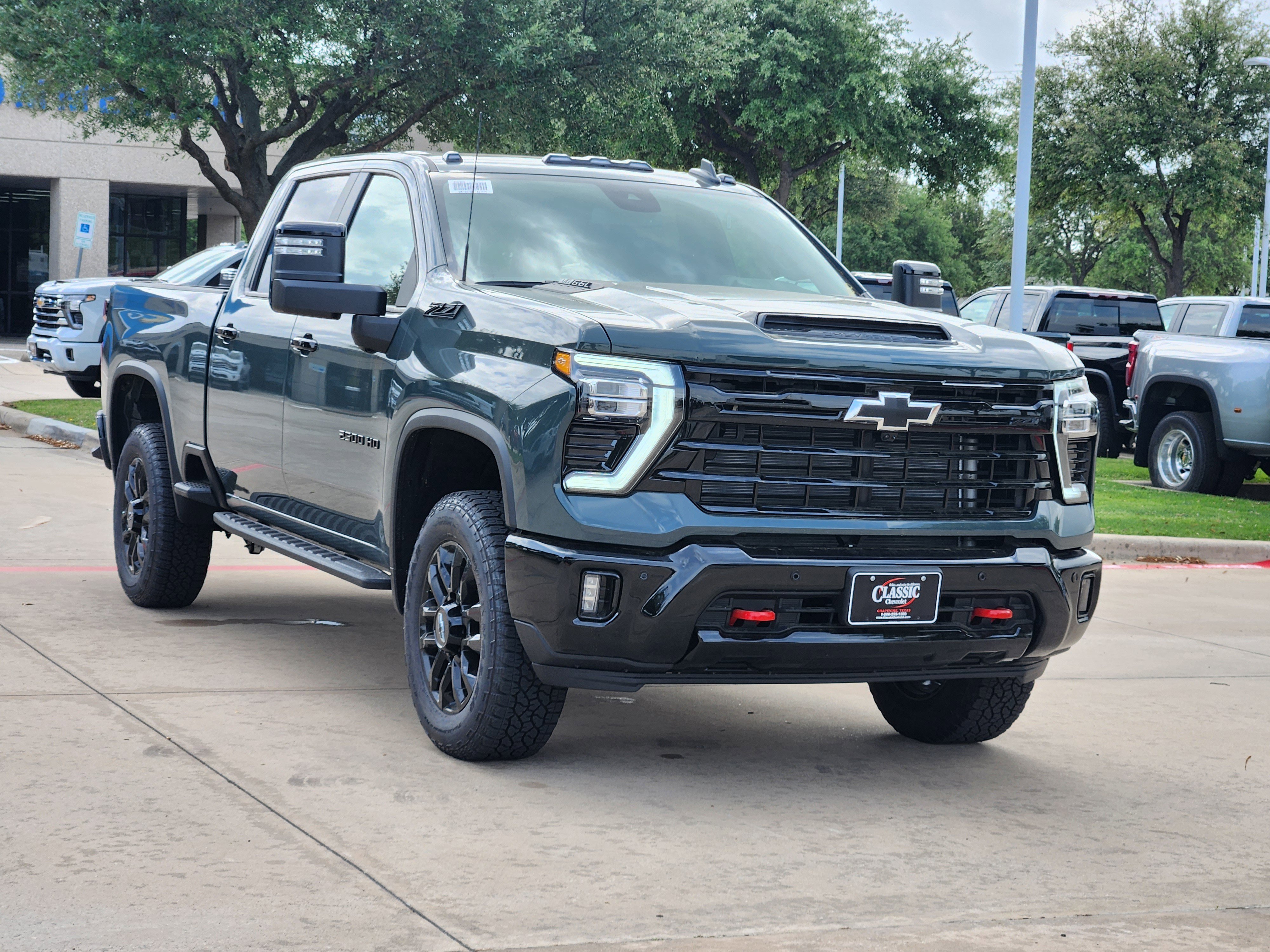 View vehicle photo 2