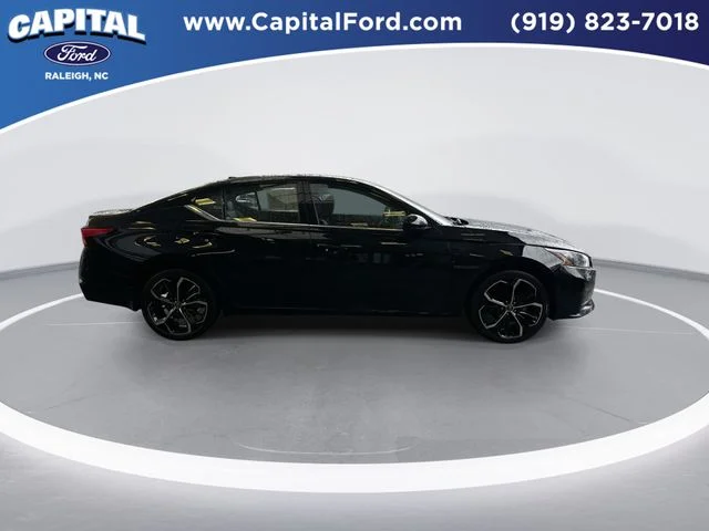 Used 2025 Black Nissan 2.5 SR image 9