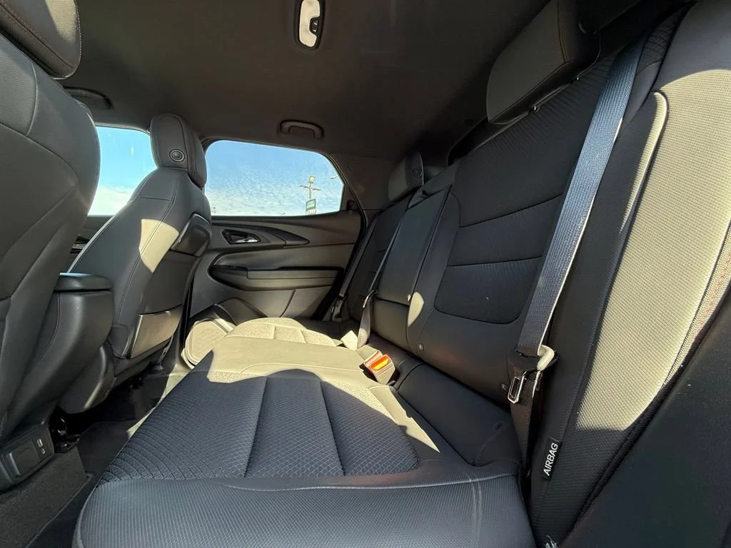 Used 2023 SUMMIT WHITE Chevrolet RS image 34