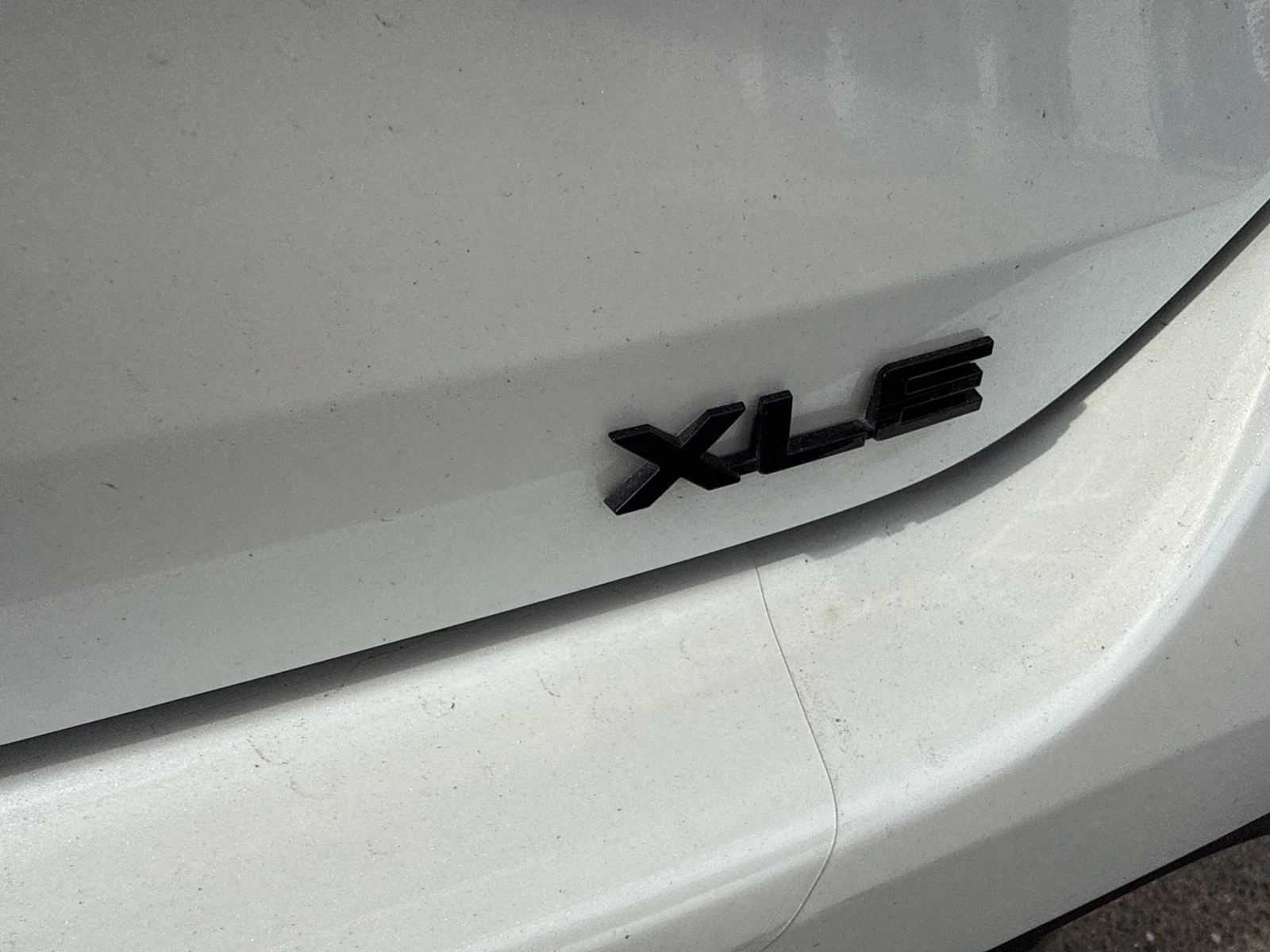 Used 2025 Beige Toyota XLE image 6