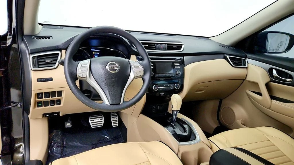 Used 2016 Midnight Jade Nissan AWD 4dr SV image 12