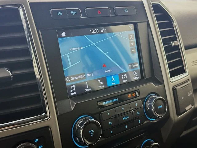 Used 2018 White Ford Lariat image 13