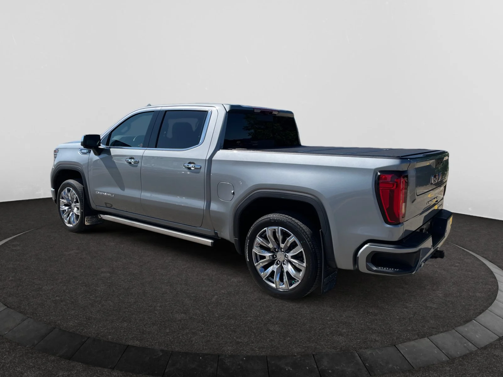 Used 2024 Gray GMC Denali Crew 3.0L Leather Sunroof Navigation 4x4 image 3