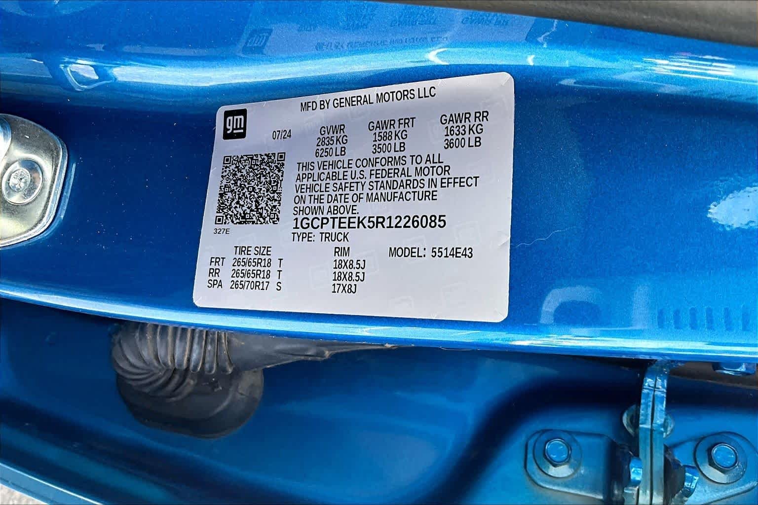 Used 2024 Glacier Blue Metallic Chevrolet 4WD Trail Boss image 29