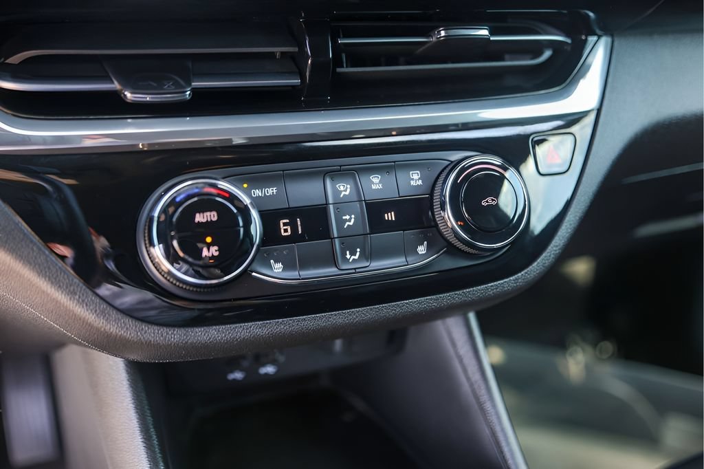 Used 2025 Summit White Buick Sport Touring image 21