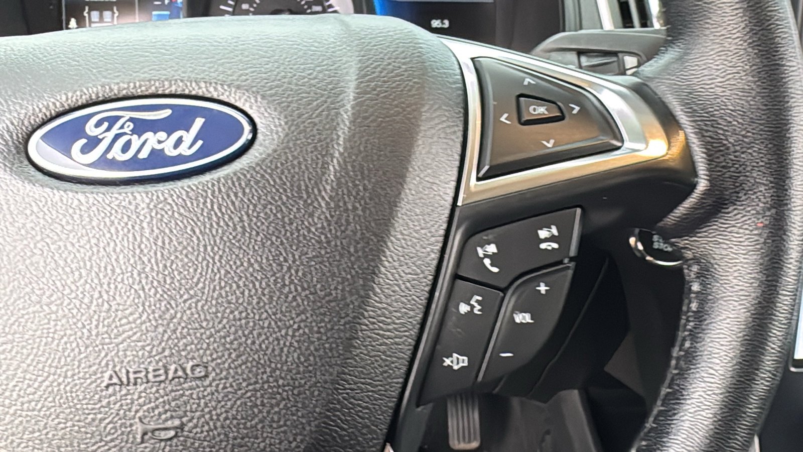 Used 2023 Red Ford SEL image 26