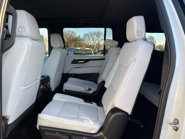 New 2026 Polar White Tricoat Chevrolet Premier image 6