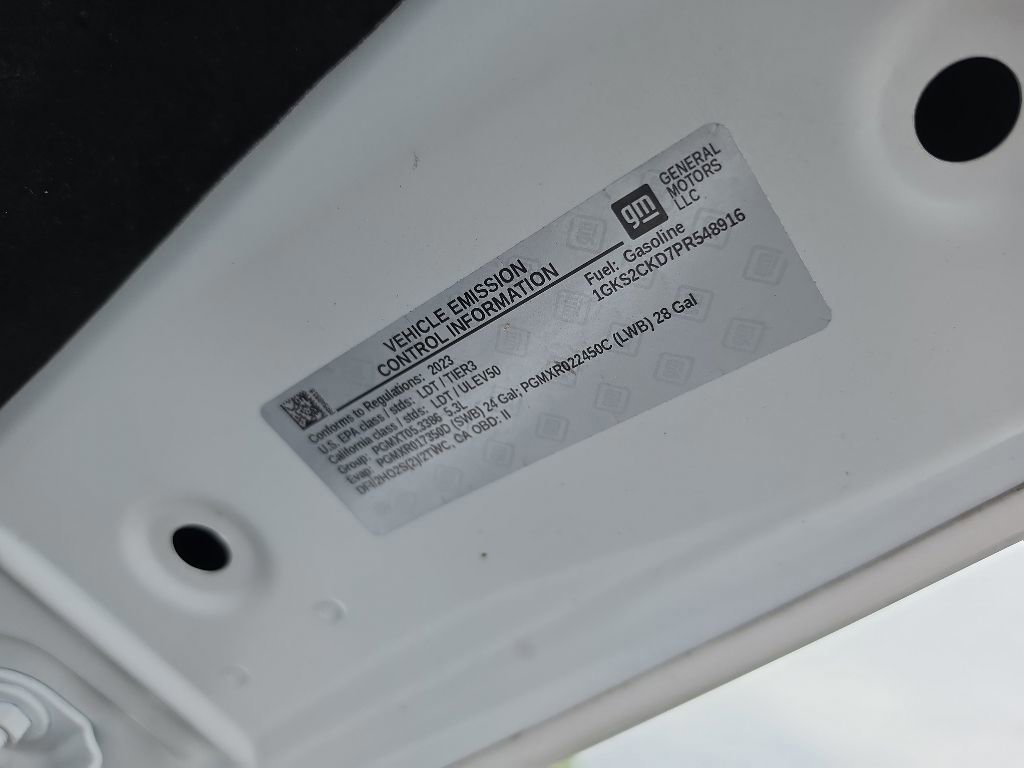 Used 2023 Summit White GMC AT4 image 32