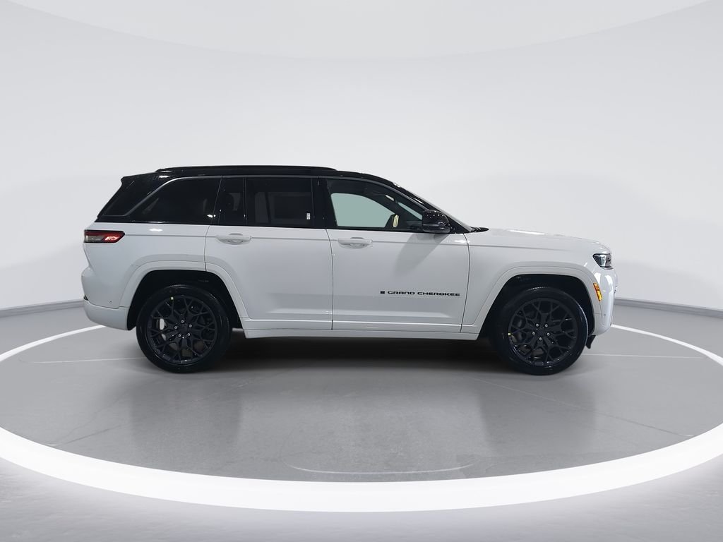 New 2026 Bright White Clear-Coat Exterior Paint Jeep Summit image 9