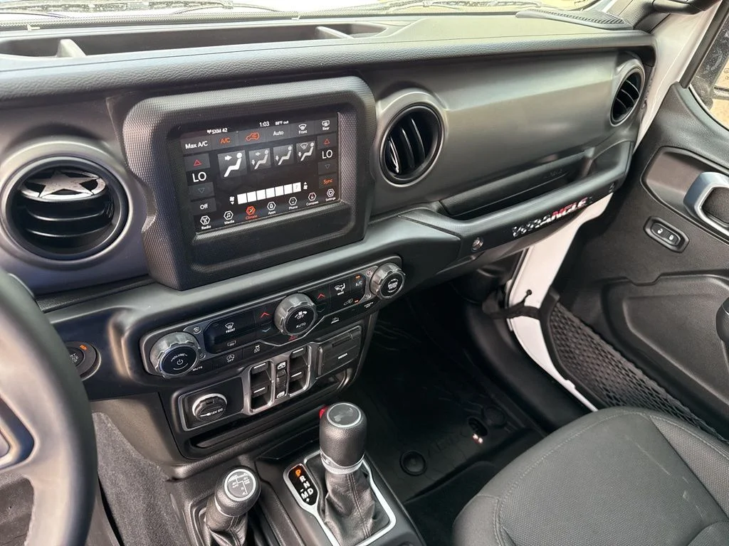 Used 2022 White Jeep Unlimited Willys image 31