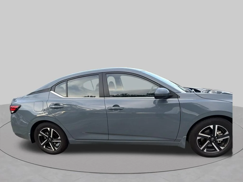 Used 2025 Gray Nissan SV image 3