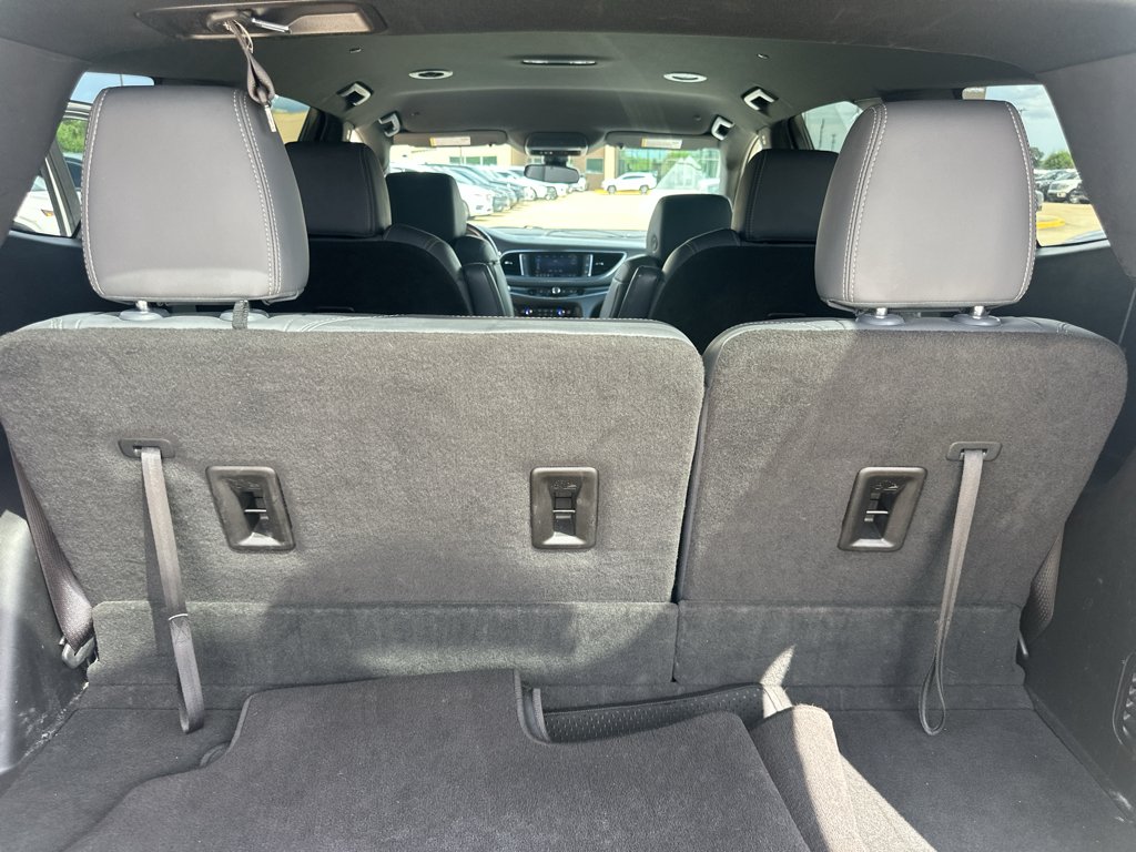 Used 2023 Summit White Buick Essence image 24