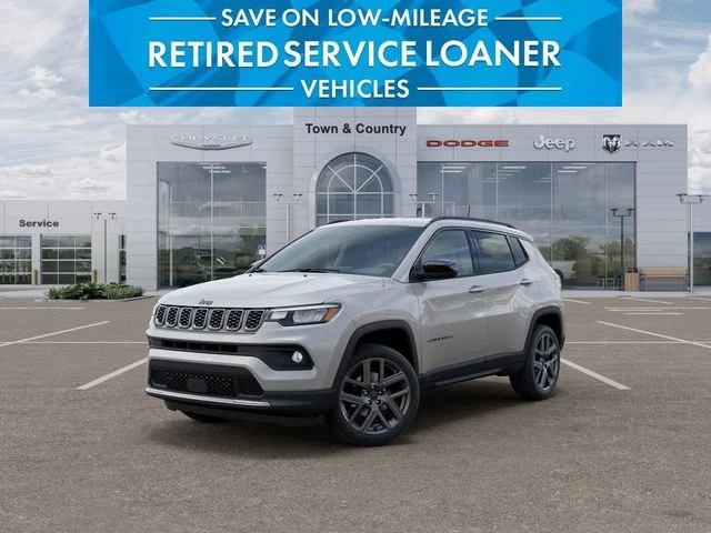New 2026 Silver Zynith Metallic Clearcoat Jeep Latitude image 1