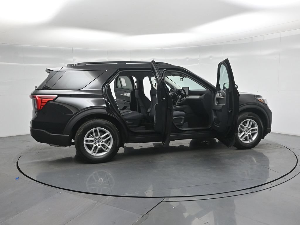 New 2026 Agate Black Metallic Ford Active image 4