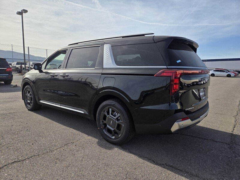 New 2026 Aurora Black Pearl Kia SX image 4
