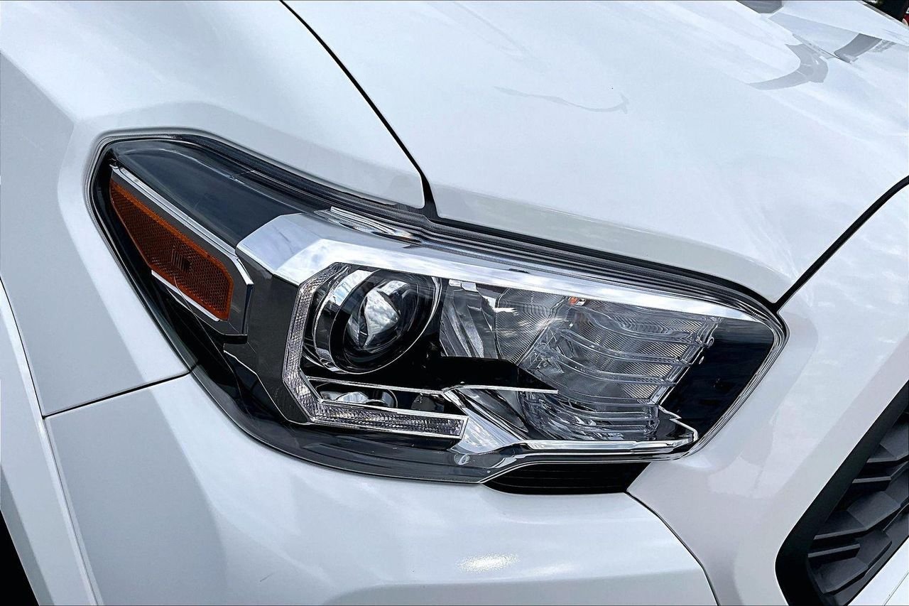 Used 2022 White Toyota TRD Sport image 33