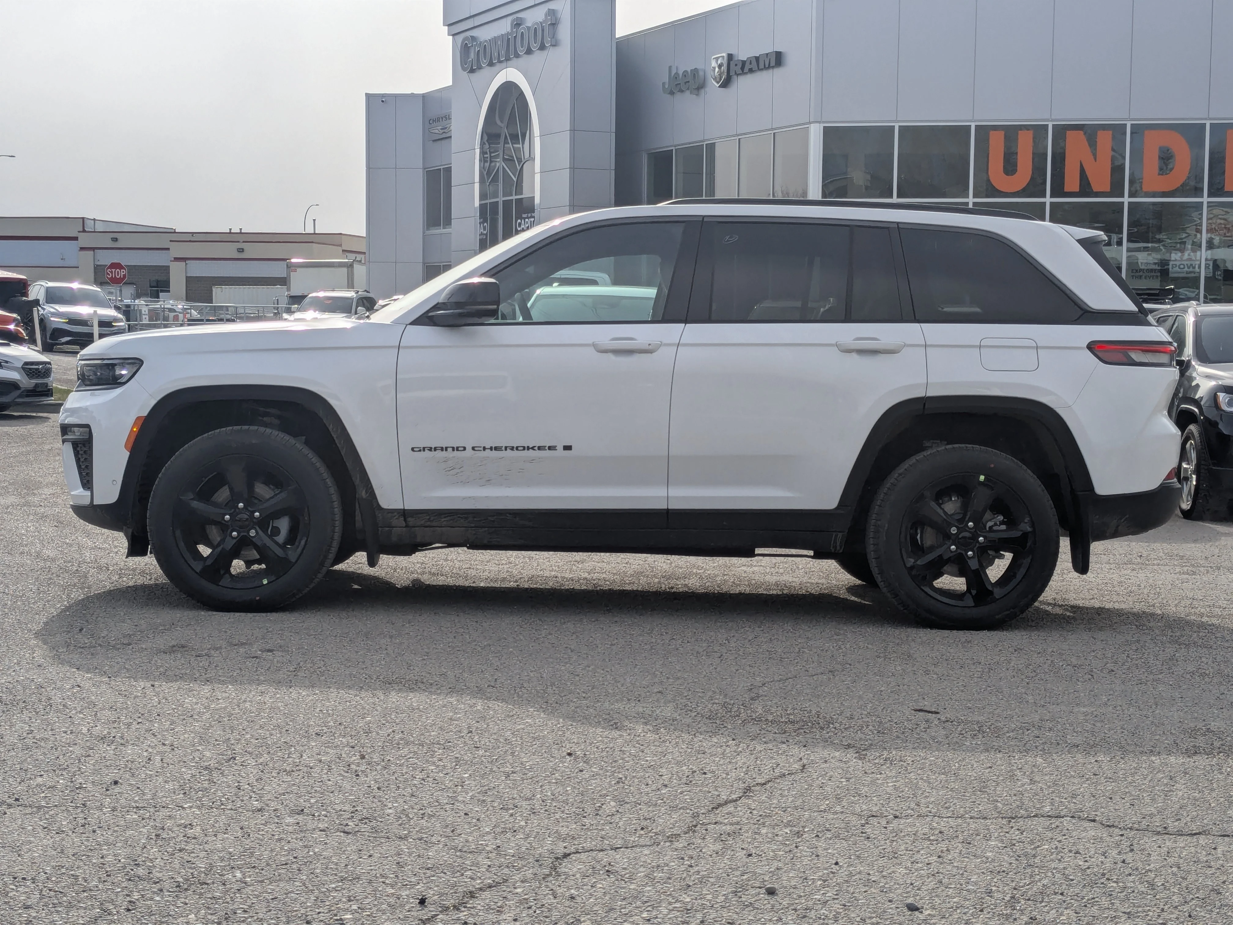 New 2026 White Jeep 85th Anniversary - - $12K Pref Pkg 2C7 - Pano Sunroof - 2nd Row Heated Seats - Leatherette & More! image 5