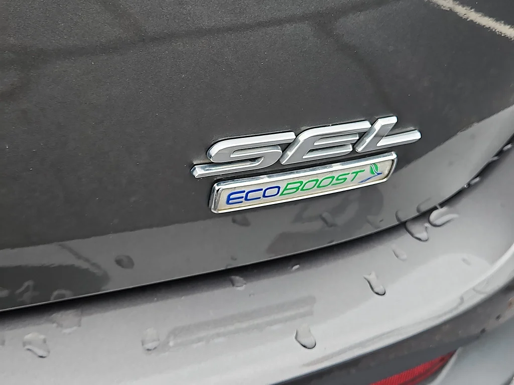 Used 2017 Magnetic Ford SEL image 6