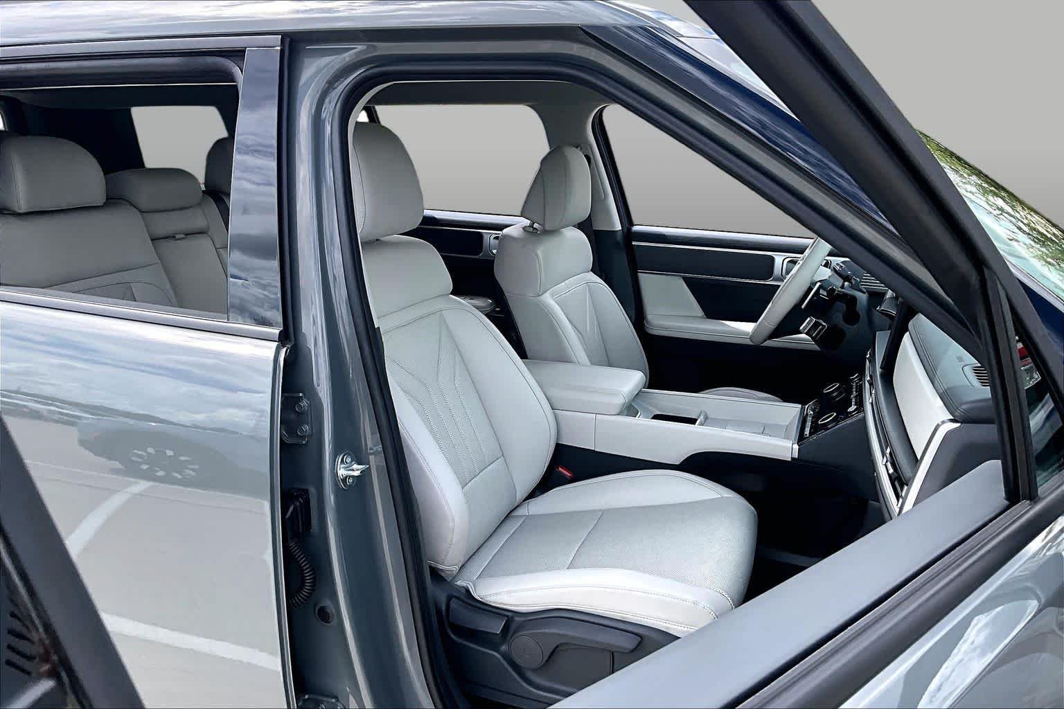 Used 2026 Hampton Gray Hyundai SEL image 9