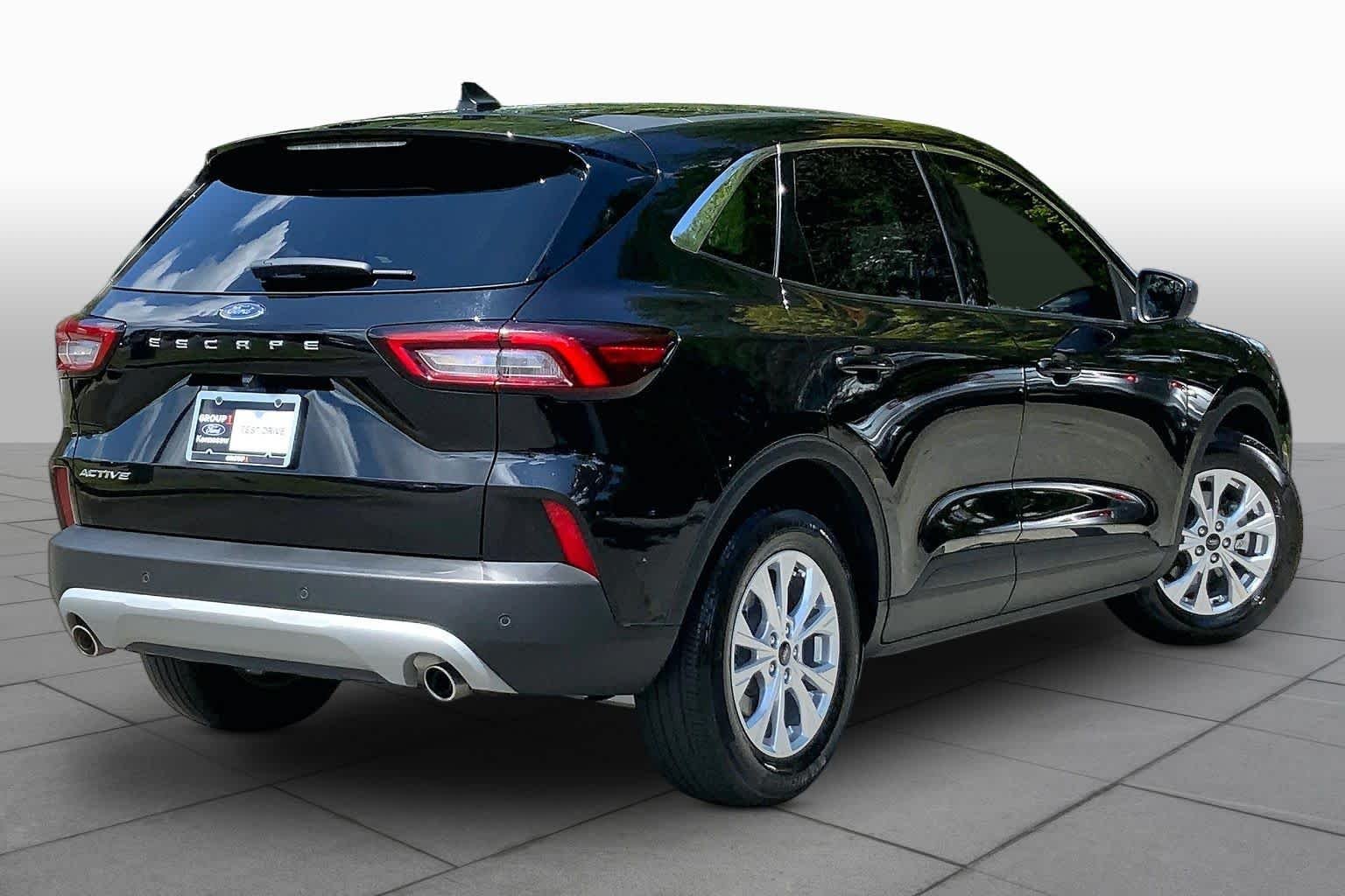 Used 2023 Agate Black Metallic Ford Active image 13