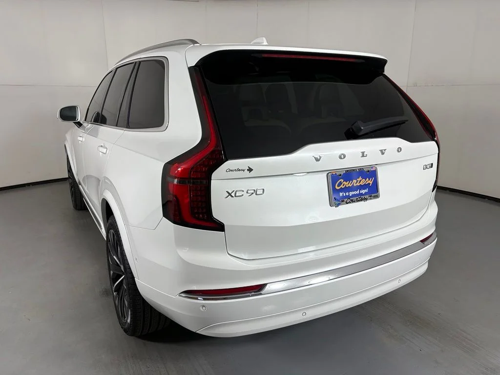 New 2026 Crystal White Volvo Plus image 6