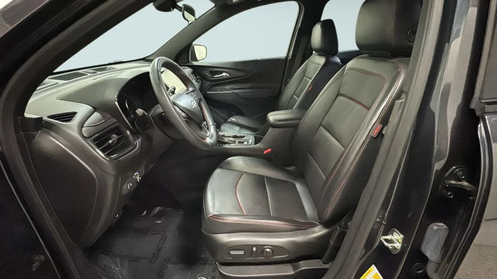 Used 2023 Gray Chevrolet RS image 6