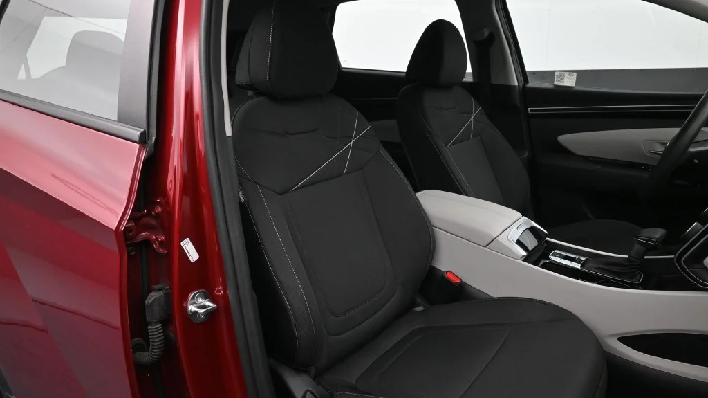 Used 2024 Red Hyundai SE image 17