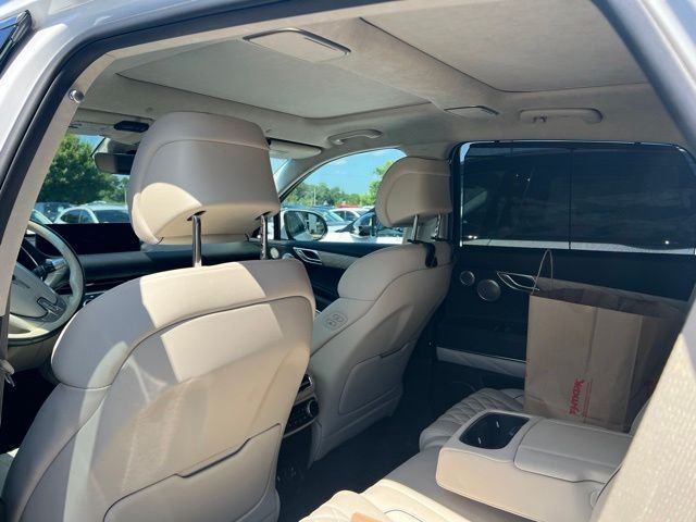 Used 2024 White Genesis 3.5T image 7