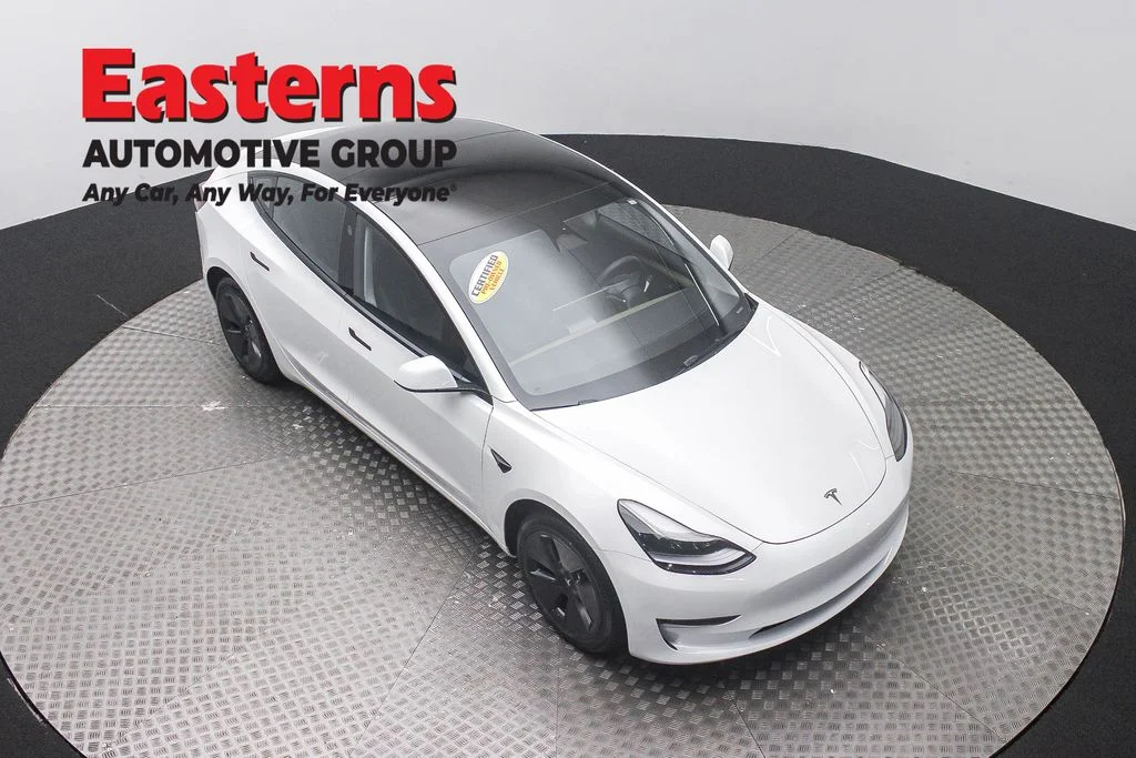 Used 2023 White Tesla Base image 3