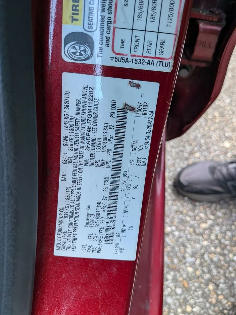 Used 2016 Red Ford SE image 8
