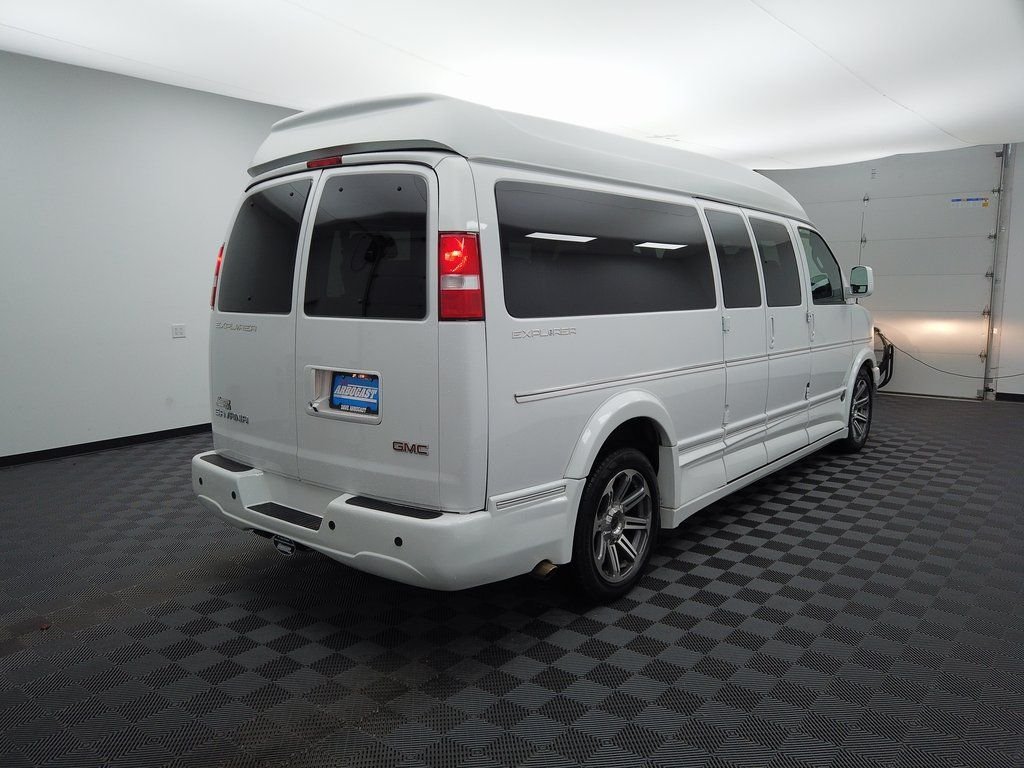 Pre-Owned 2020 GMC Conversion Van Explorer Limited SE 9 Passenger