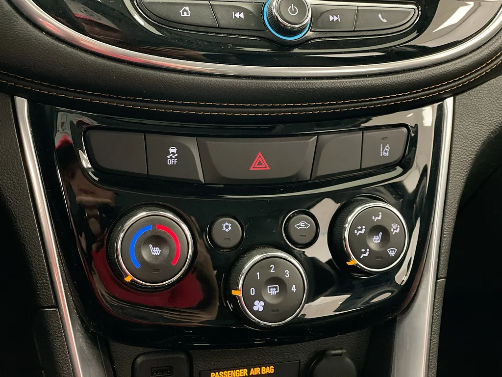 Used 2019 Nightfall Gray Metallic Chevrolet Premier image 18
