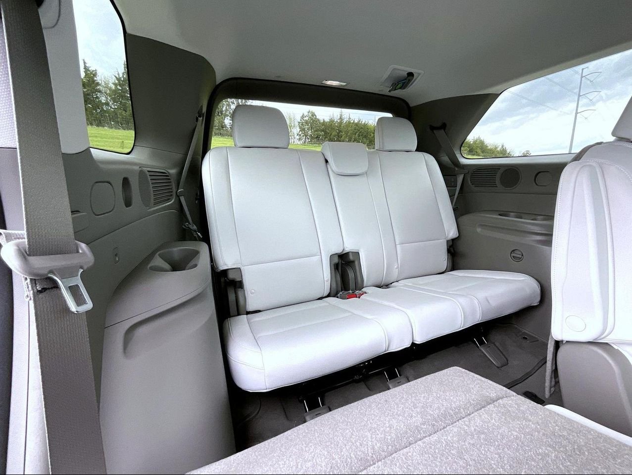 New 2026 White Hyundai SEL Premium image 20
