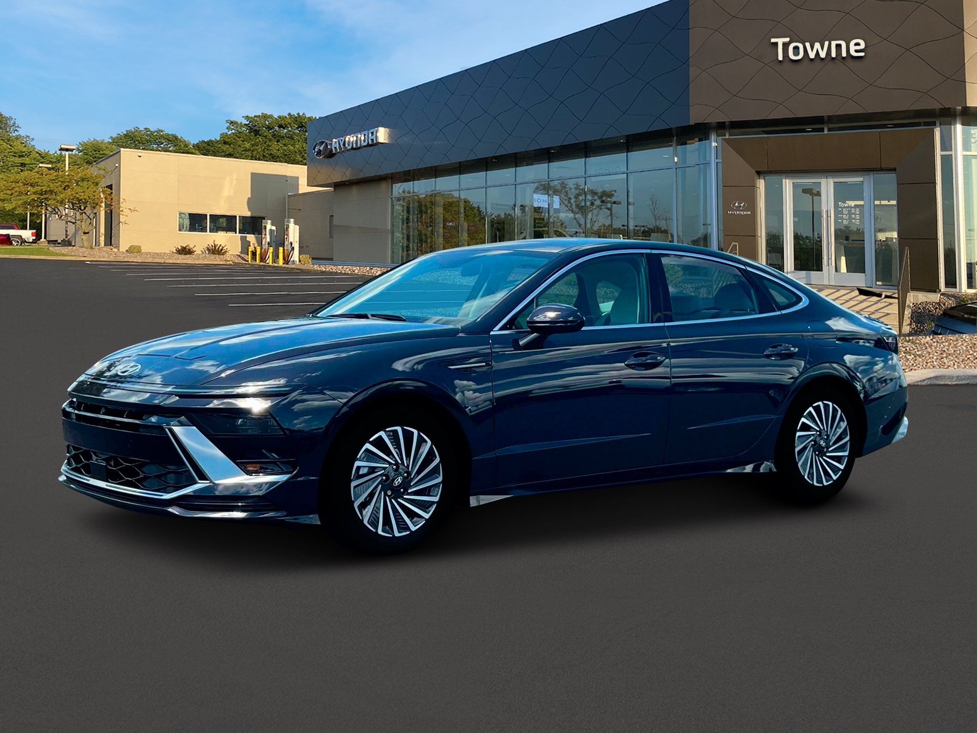 2025 Hyundai Sonata Hybrid SEL - Photo 2