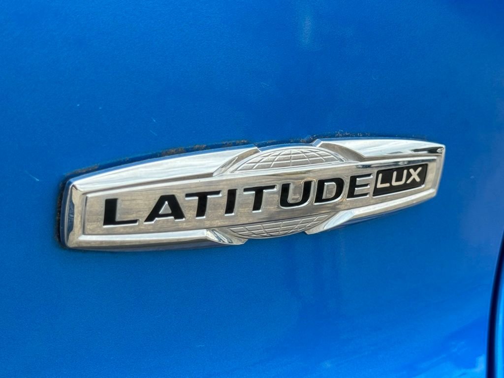 Certified Used 2022 Blue Jeep Latitude Lux image 32