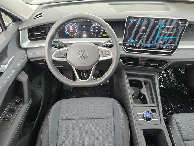 New 2025 Silver Volkswagen 2.0T SE image 9