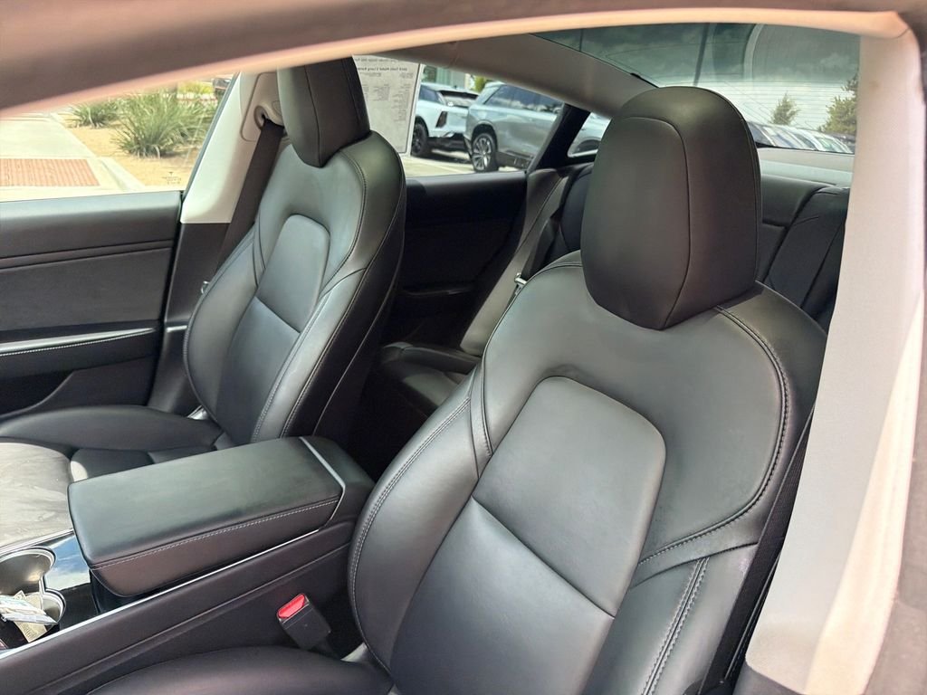 Used 2019 Red Tesla Long Range image 19