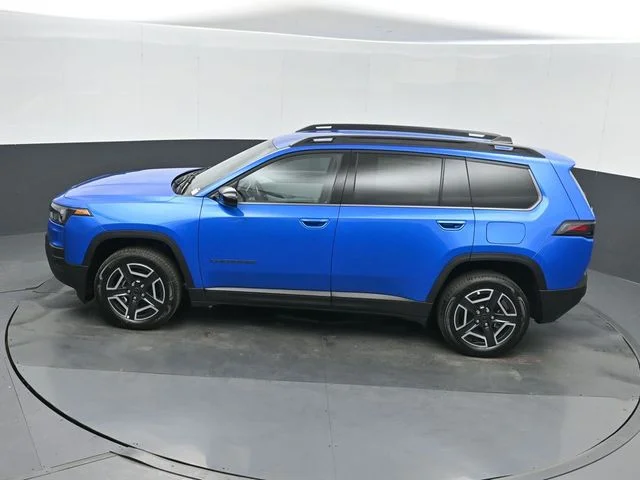 New 2026 Hydro Blue Pearl-Coat Exterior Paint Jeep Limited image 35