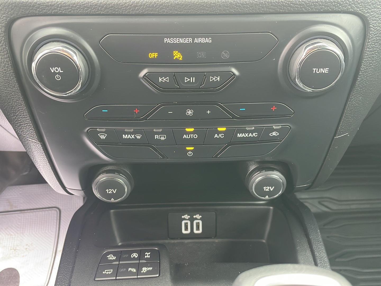 Used 2021 Cactus Gray Ford XLT image 20