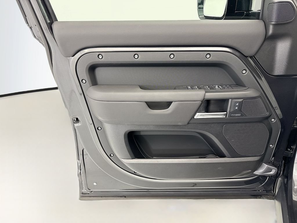 New 2026 Carpathian Grey LAND ROVER X-Dynamic SE image 23