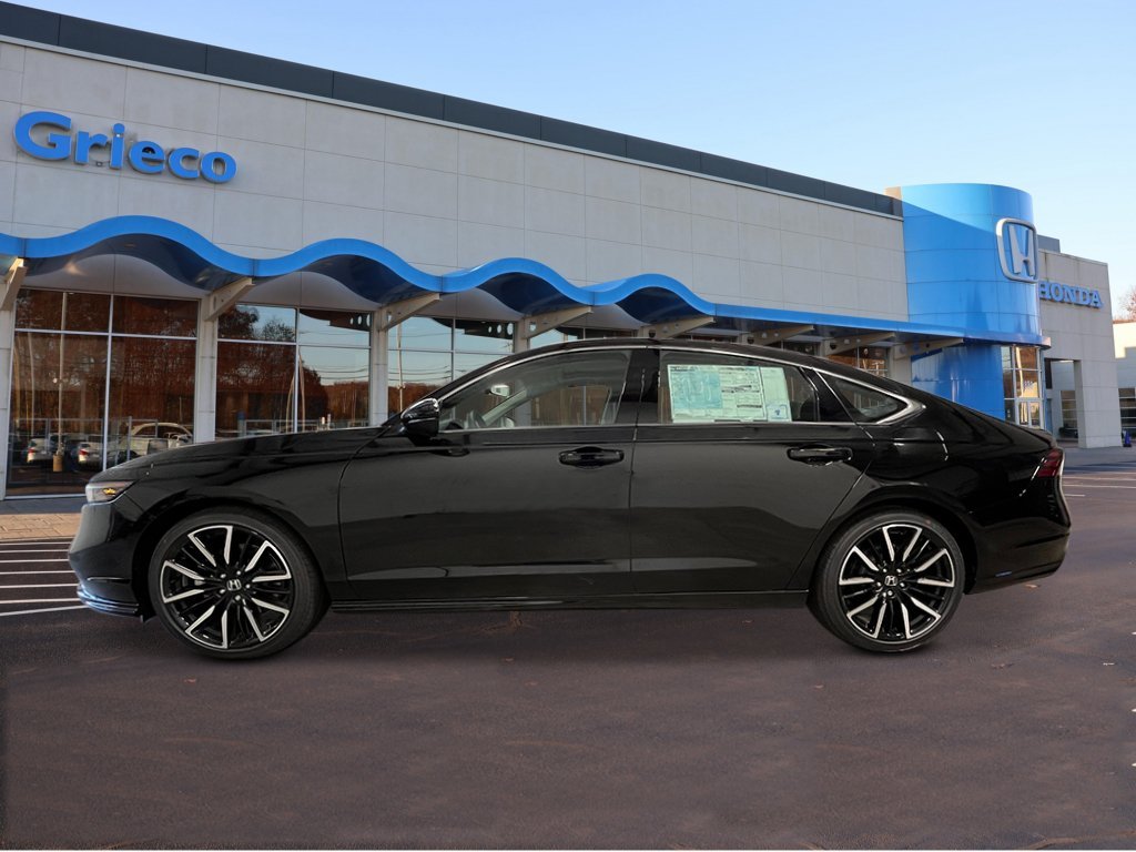 New 2026 Crystal Black Pearl Honda Touring image 2