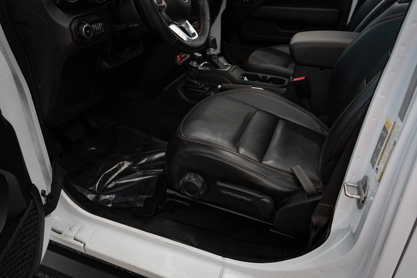 Used 2022 White Jeep Unlimited Rubicon 392 image 32