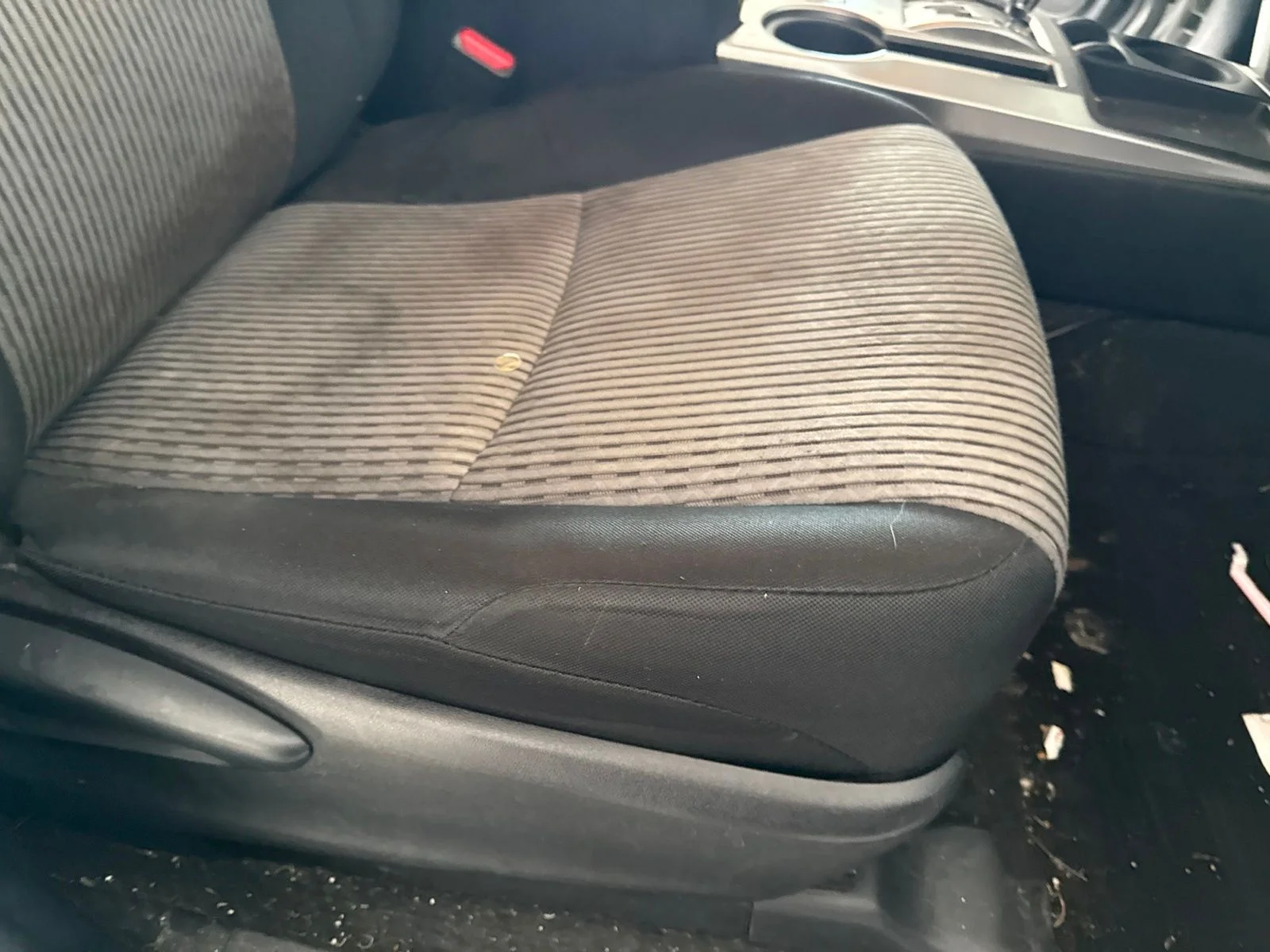 Used 2014 Silver Toyota SR5 image 20