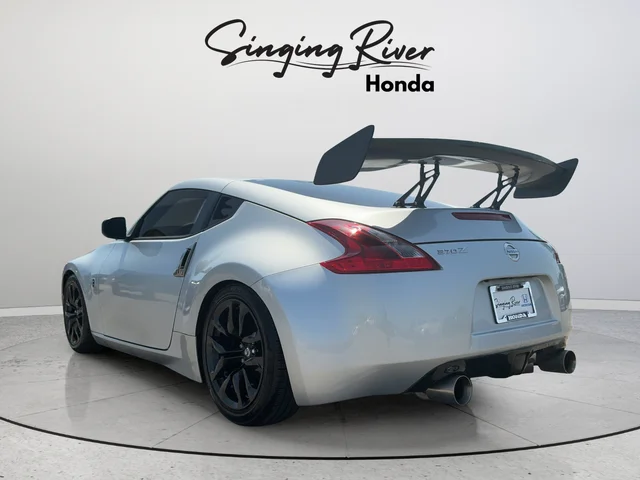 Used 2020 Brilliant Silver Metallic Nissan Base image 5