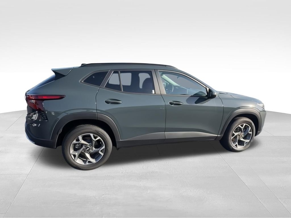 Used 2025 Gray Chevrolet LT image 8