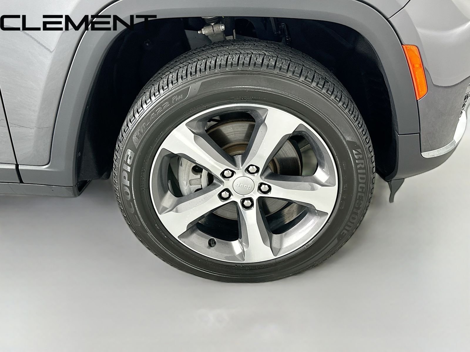 Used 2023 Gray Jeep Limited image 38