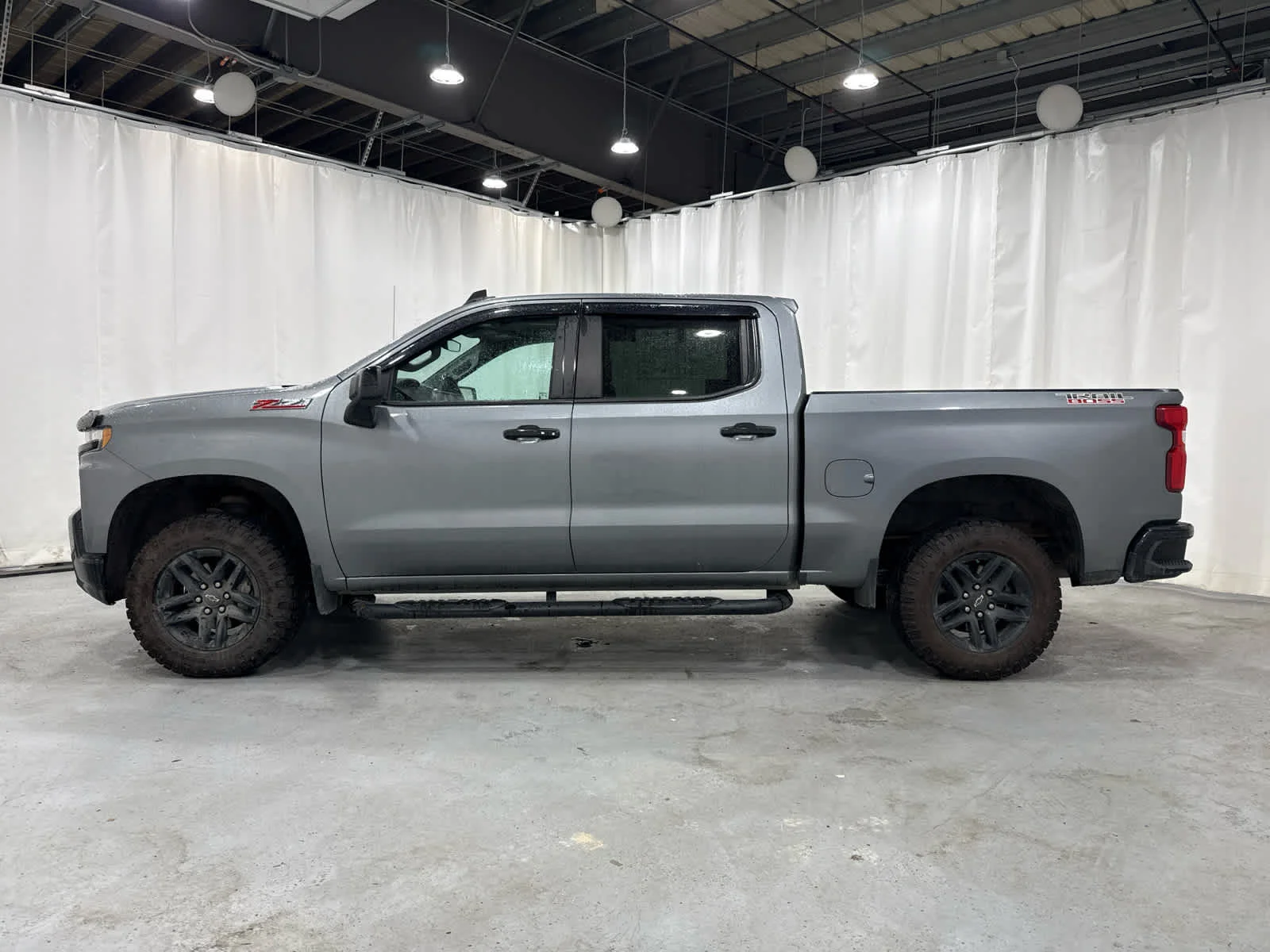 Used 2021 SATIN STEEL METALLIC Chevrolet LT Trail Boss image 2