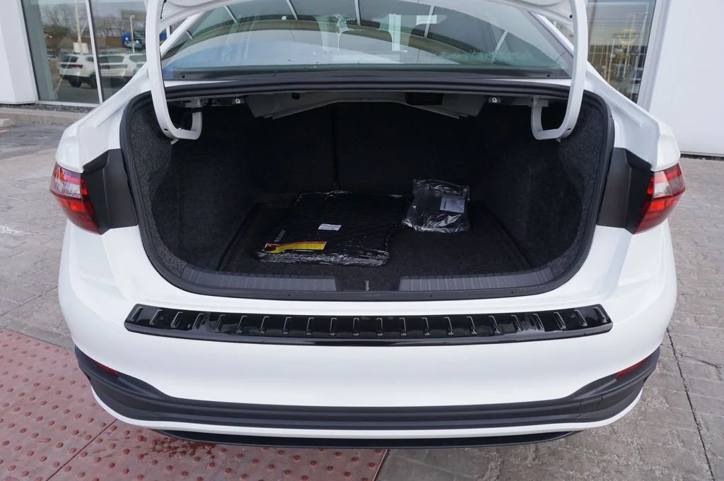 New 2026 White Volkswagen 1.5T S image 23